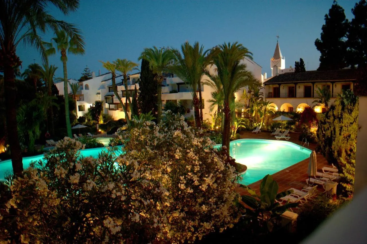 Luxurious Apartment In Puente Romano, Marbella