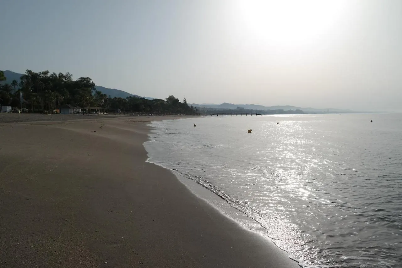 Luxurious Apartment In Puente Romano, Marbella