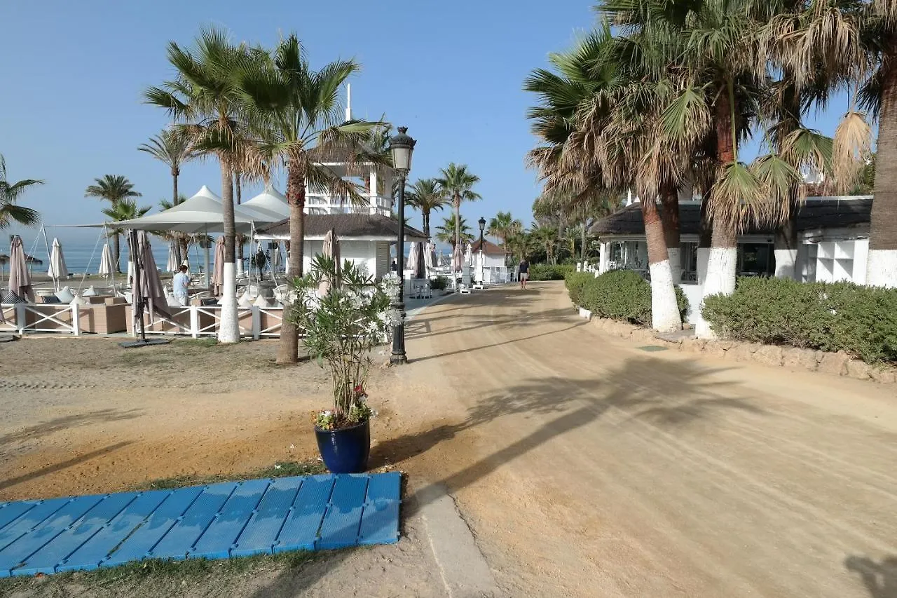 Luxurious Apartment In Puente Romano, Marbella