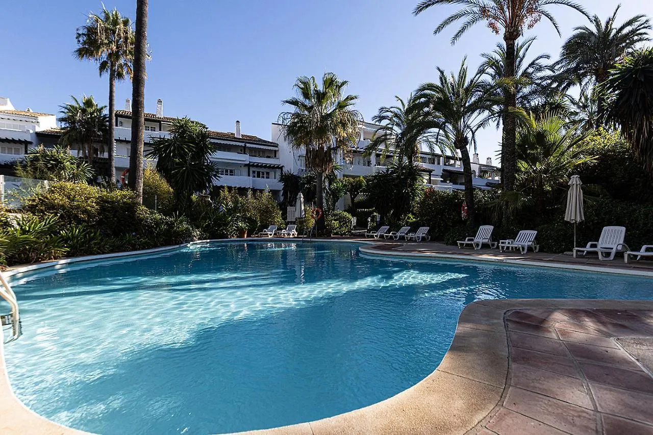 Luxurious Apartment In Puente Romano, Marbella