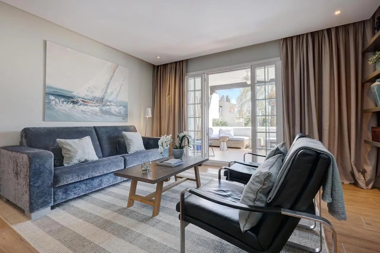 Luxurious Apartment In Puente Romano, Marbella