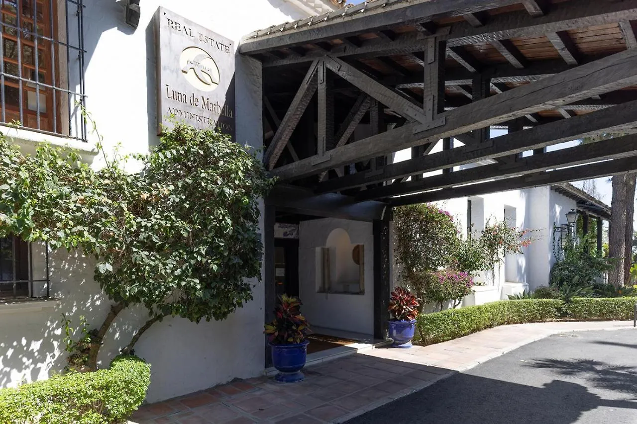 Luxurious Apartment In Puente Romano, Marbella