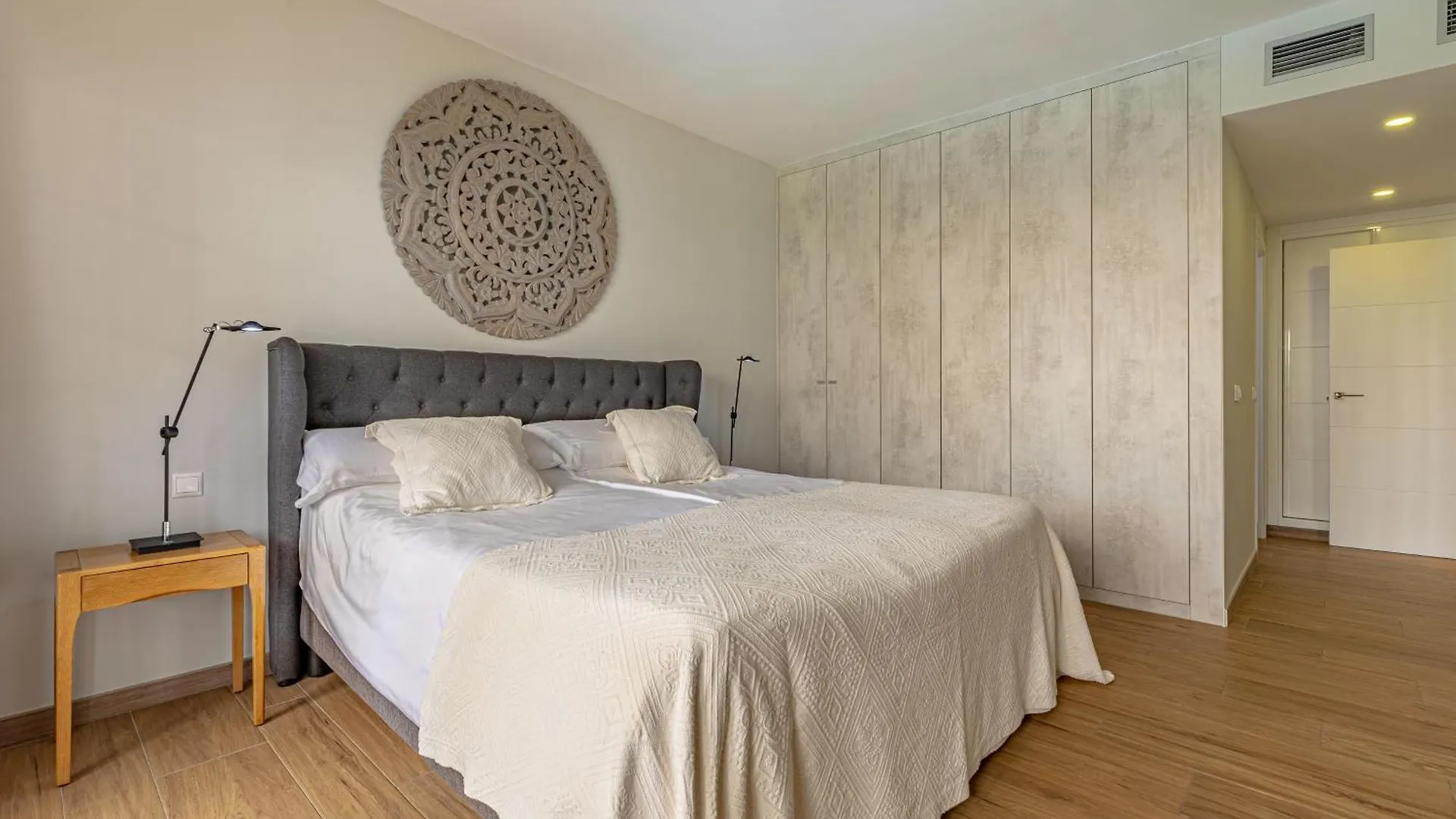 Luxurious Apartment In Puente Romano, Marbella