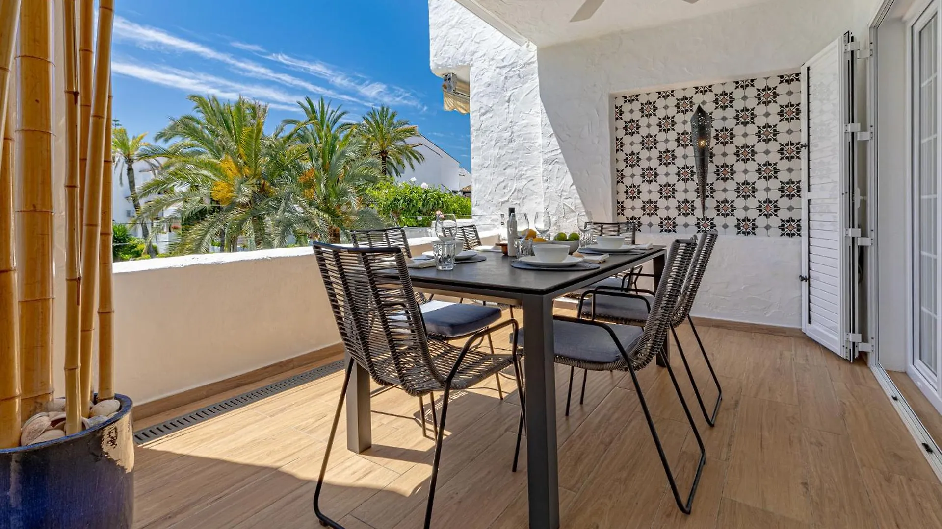 Luxurious Apartment In Puente Romano, Marbella