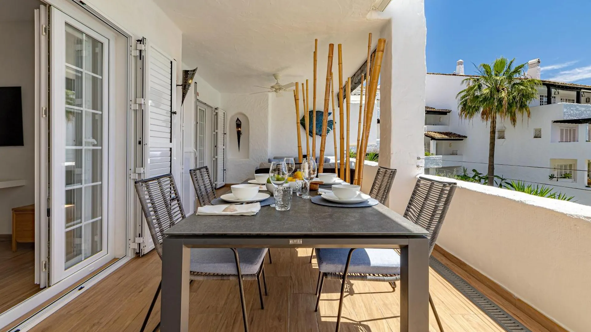 Luxurious Apartment In Puente Romano, Marbella