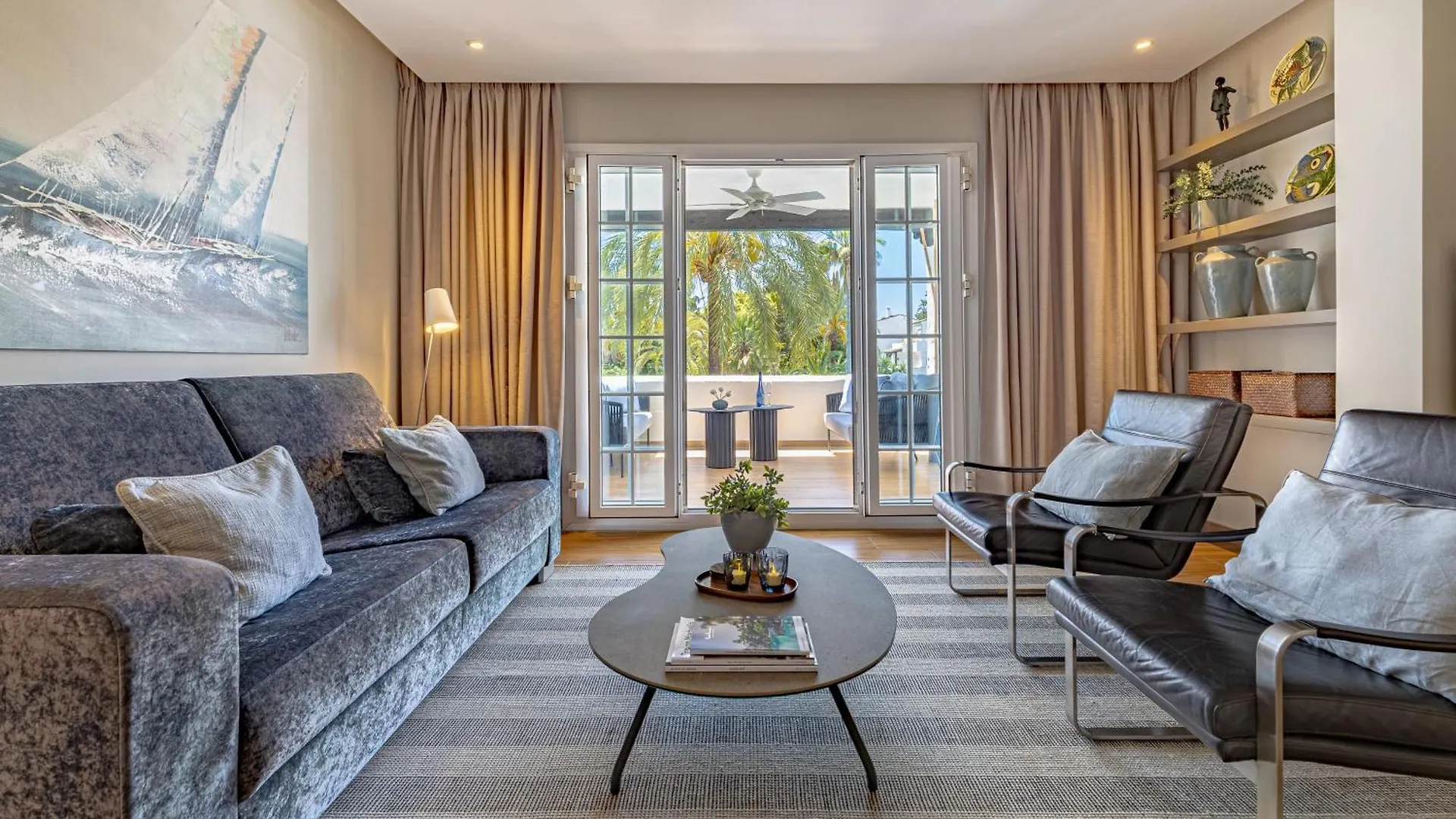 Luxurious Apartment In Puente Romano, Marbella
