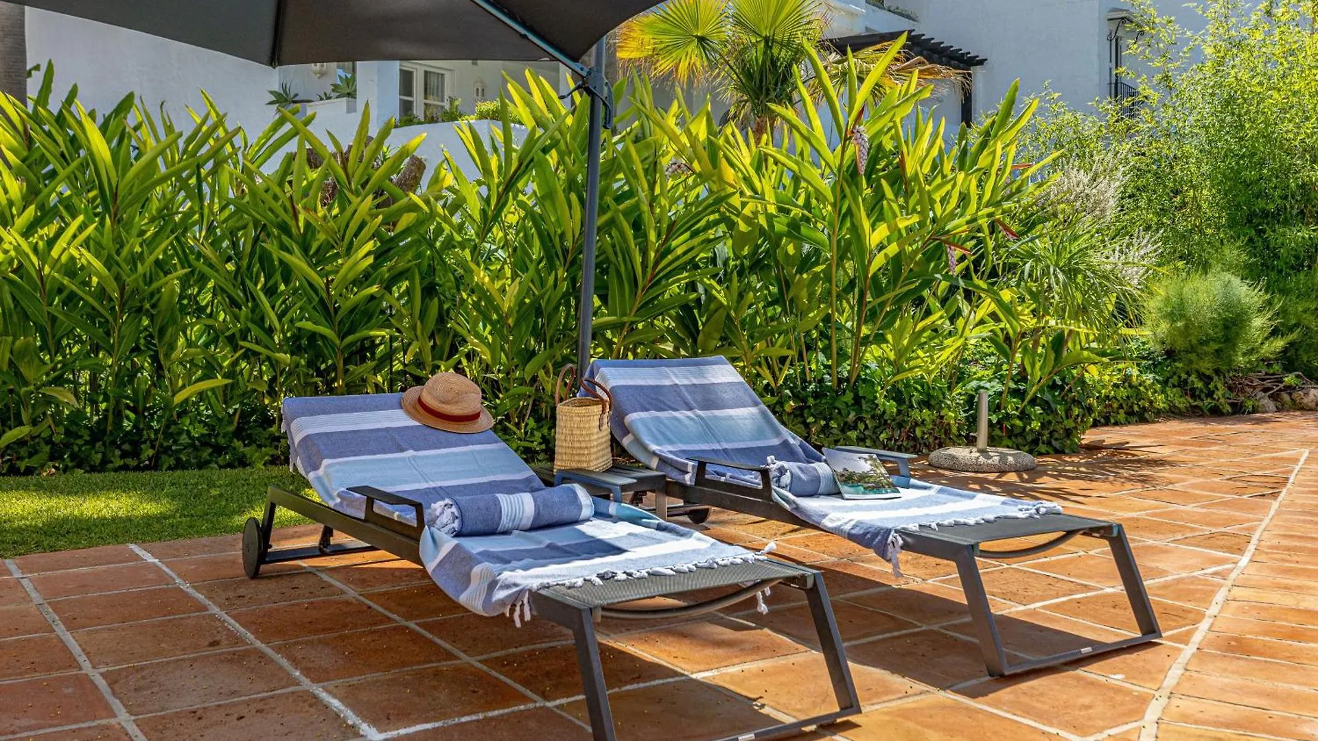 Luxurious Apartment In Puente Romano, Marbella