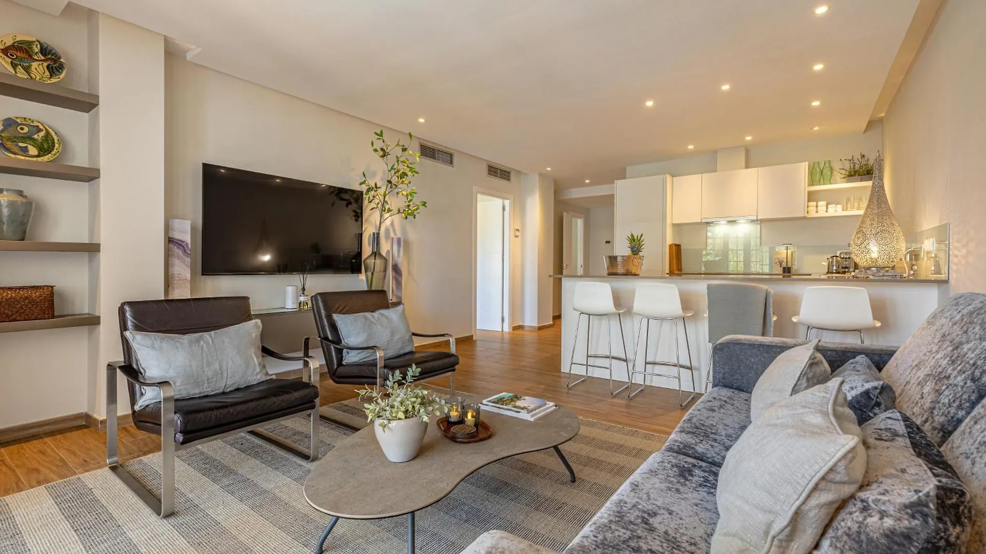 Luxurious Apartment In Puente Romano, Marbella